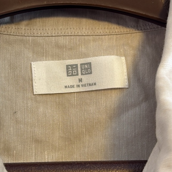 Uniqlo Men's Casual Button Down Shirt - Light Gray - Picture 3 of 3